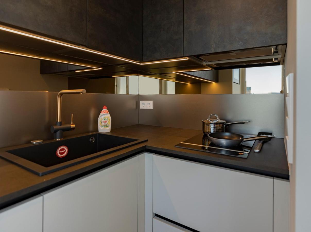 Beautiful Apartment Next To The Kalev Stadium Tallinn Exterior photo